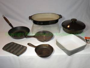 lot 370 image: Le Creuset and other brands cast iron bakeware