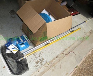 lot 451 image: Swimming pool cleaning equipment