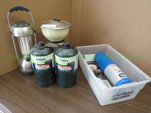 lot 462 image: Coleman propane and battery lantern plus bottles and propane torch kit