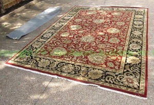 lot 513 image: Large wool area rug
