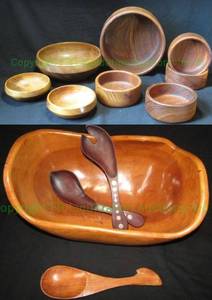 lot 314 image: Monkeypod wood serving dishes