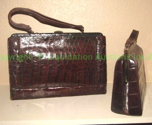 lot 108 image: Vintage Mayor New York alligator purses