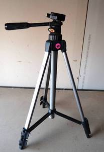 lot 49 image: AMBICO ADJUSTABLE CAMERA TRIPOD