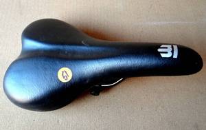 lot 51 image: NEW - PACIFIC BICYCLE SEAT