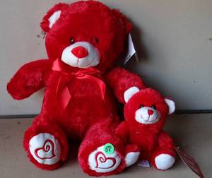 lot 58 image: PAIR OF VALENTINE BEARS - NEW W TAGS