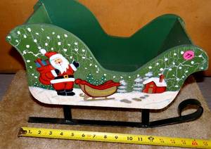 lot 77 image: WOODEN SANTA SLEIGH -HAND PAINTED (APPROX 18 INCHES)