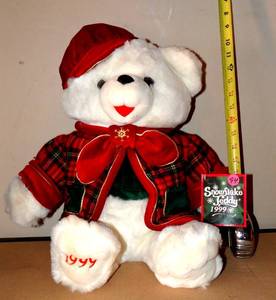 lot 94 image: VINTAGE SNOWFLAKE TEDDY (1999) W TAGS