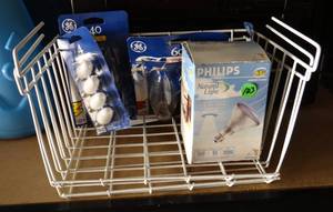 lot 103 image: LOT OF LIGHT BULBS ASW SHOWN