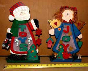 lot 111 image: NICE PAIR OF WOODEN CHRISTMAS CHARACTERS