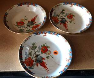 lot 130 image: SET OF 3 ENGLISH CHINA PLATTERS