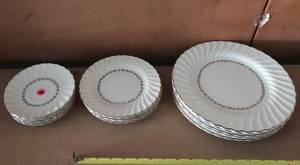 lot 136 image: NICE DINNERWARE AS SHOWN