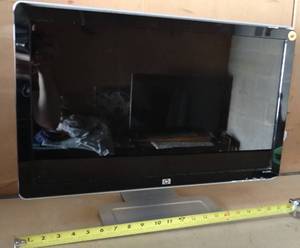 lot 141 image: 23 INCH HP MONITOR