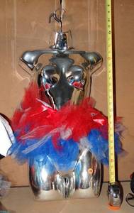 lot 172 image: LARGE SILVER FINISH MANNEQUIN BUSTBOTTOM WITH OUTFIT AS SHOWN