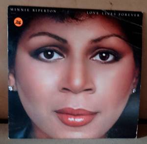 lot 216 image: VINTAGE MINNIE RIPPERTON LOVE LIVES FOREVER LP