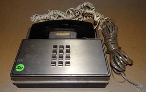 lot 221 image: VINTAGE PUSHBUTTON TELEPHONE. COOL STYLE
