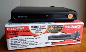 lot 251 image: NEW IN BOX - MAGNAVOX TB110MW9 DTV DIGITAL TO ANALOG CONVERTER