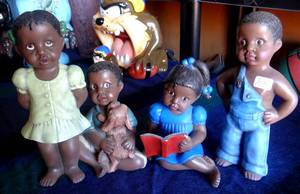 lot 305 image: CUTE YOUTHFUL CHILDREN FIGURES