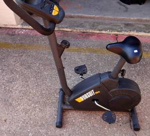 lot 313 image: Weslo Pursuit 310cs Stationery Exercise Bike