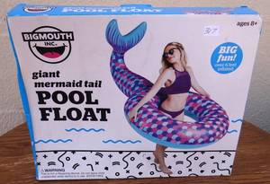 lot 317 image: BIGMOUTH INC. GIANT POOL FLOAT (MERMAID) NEW IN BOX