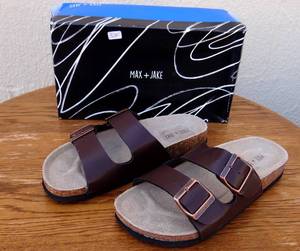 lot 324 image: MAX & JAKE SANDLES - SIZE 6 (NEW IN BOX)