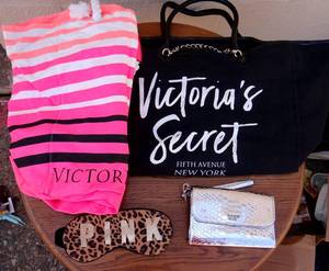 lot 338 image: BAG ASSORTMENT FROM VICTORIA SECRETS
