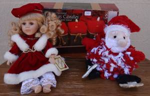 lot 340 image: NICE CHRISTMAS THEMED LOT