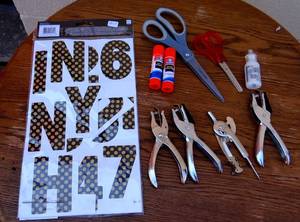lot 347 image: CRAFTING SUPPLIES LOT