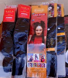 lot 353 image: LOT OF 7 WOMENS HAIR PIECES - NIP