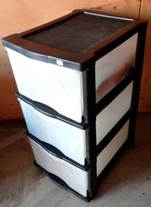 lot 367 image: PORTABLE 3 DRAWER FLOOR STAND