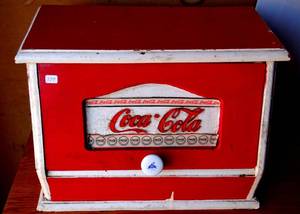 lot 379 image: COOL VINTAGE COCA COLA WOODEN BREAD BOX