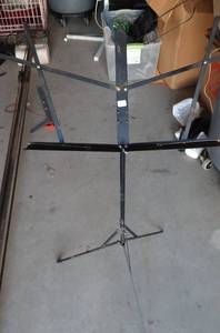 lot 382 image: MUSIC STAND