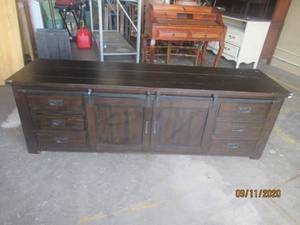 lot 216 image: BAYSIDE FURNISHING&nbsp CSC75LC-3&nbsp&nbsp75 L X 20 X 24 H&nbsp