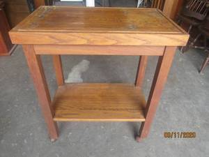 lot 239 image: WOOD KITCHEN CART ON WHEELS&nbsp&nbsp30 L X 18 X 35  H