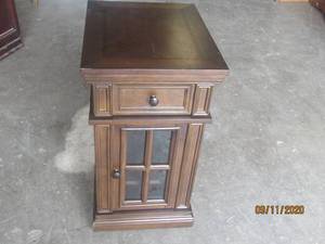 lot 242 image: ONE DRAWER NIGHTSTAND&nbsp&nbsp18 L X 14 X 26  H&nbsp