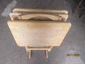 lot 243 image: TOTAL OF 3 FOLDING TRAY TABLES WITH STAND