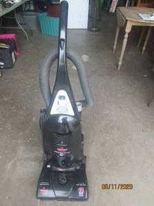 lot 252 image: BISSELL POWER FORCE VACUUM&nbsp 3525