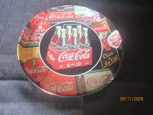 lot 256 image: 12 DIAM VINTAGE COCA COLA TRAY&nbsp