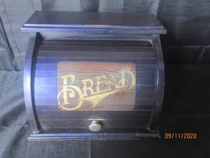 lot 260 image: VINTAGE PURPLE BREAD BOX&nbsp