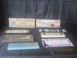lot 263 image: TOTAL OF 8 ASSORTED WALL DECOR SIGNS&nbsp