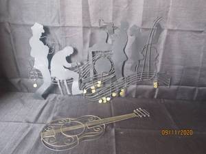 lot 265 image: TWO MUSICAL INSTRUMENT WALL DECOR&nbsp&nbsp34 L &amp 22  L&nbsp