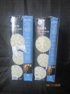 lot 285 image: DUO BOXES GE 3 PACK LED SPHERES&nbsp