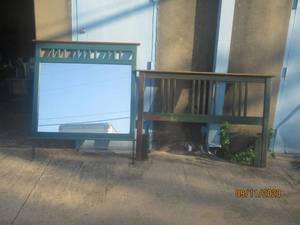lot 294 image: VINTAGE HEADBOARD 61 L&nbsp &amp DRESSER MIRROR&nbsp