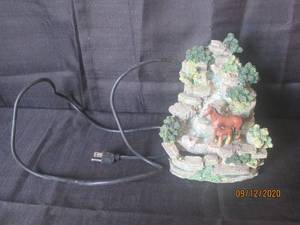 lot 313 image: HORSE WATERFALL DESK TABLE TOP FOUNTAIN&nbsp