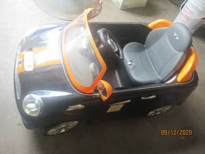 lot 337 image: CHILD MINI COOPER RIDE ON CAR&nbsp&nbsp NO POWER CORD&nbsp