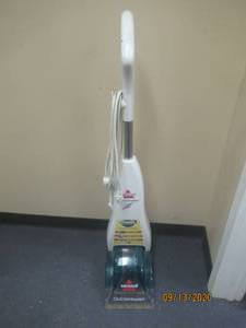 lot 375 image: BISSELL QUICK STEAMER 1950-W