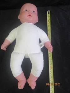 lot 382 image: JC TOYS BABY DOLL 20 BERENGUER BOUTIQUE