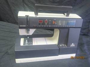 lot 393 image: VIKING HUSQVARNA 940 SEWING MACHINE NO POWER CORD&nbsp