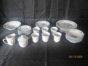 lot 407 image: 33 PC GIBSON CHINA&nbsp