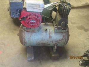lot 15 image: SPEEDAIRE CAST IRON SERIES AIR COMPRESSOR WORKS