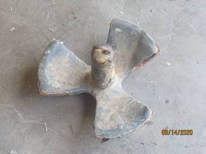 lot 28 image: BOAT ANCHOR